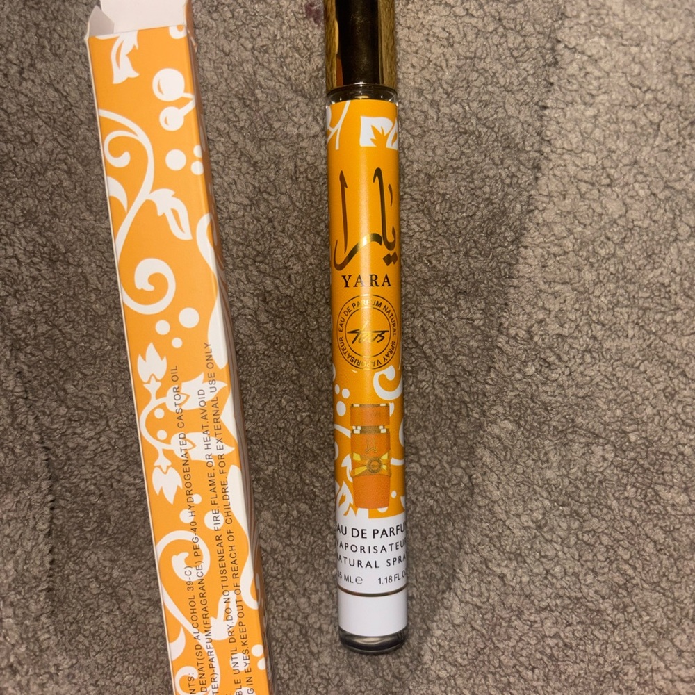 Ara Vibrant Orange Perfume Box